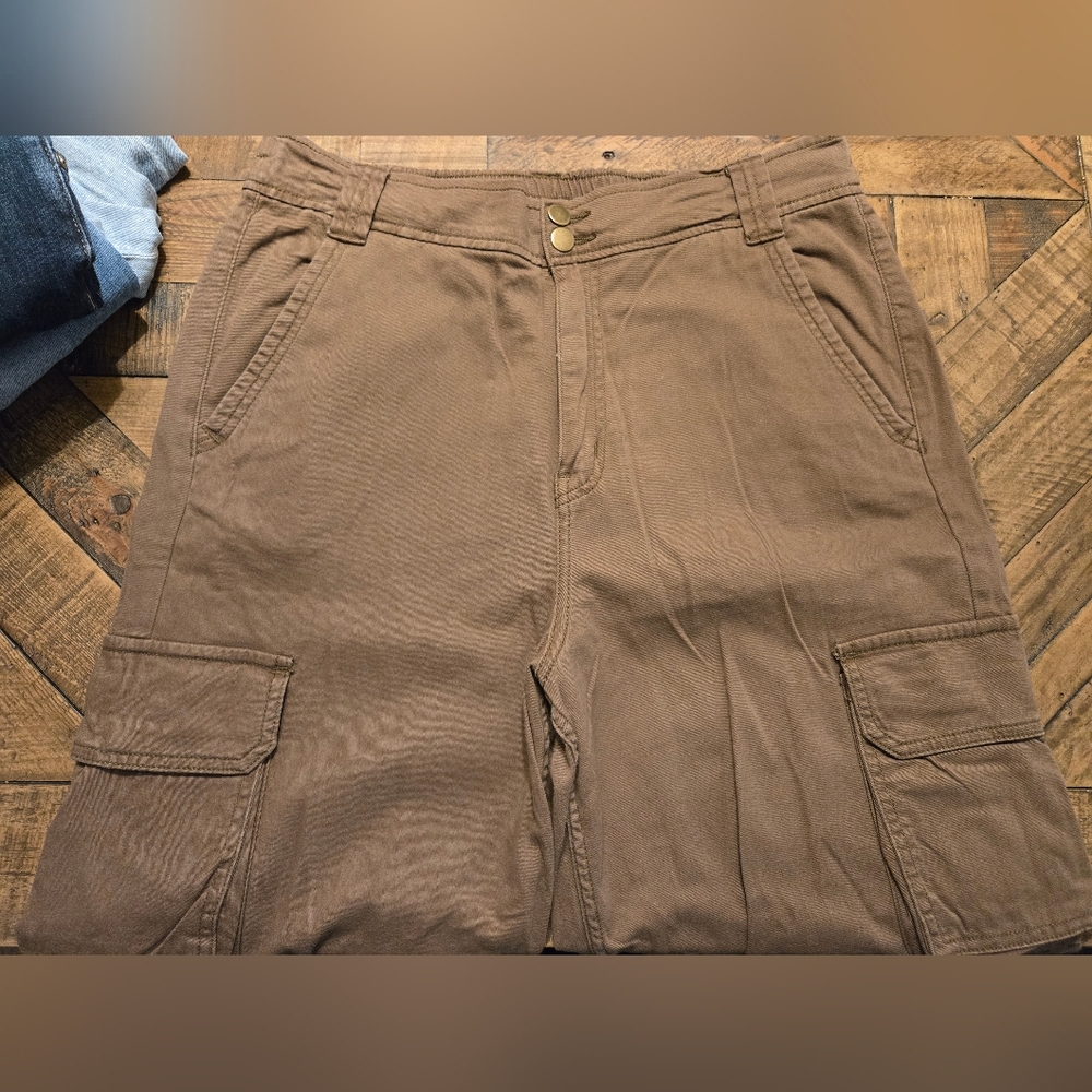 Arizona Jean Company Brown Wide Leg Cargo Pants